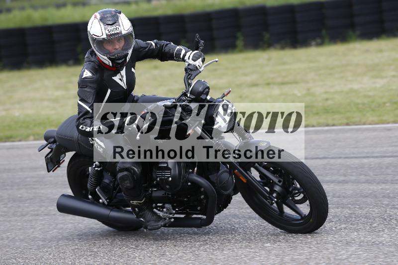 /Archiv-2025/09 22.04.2025 Cornu Master School ADR/rot-rouge/18